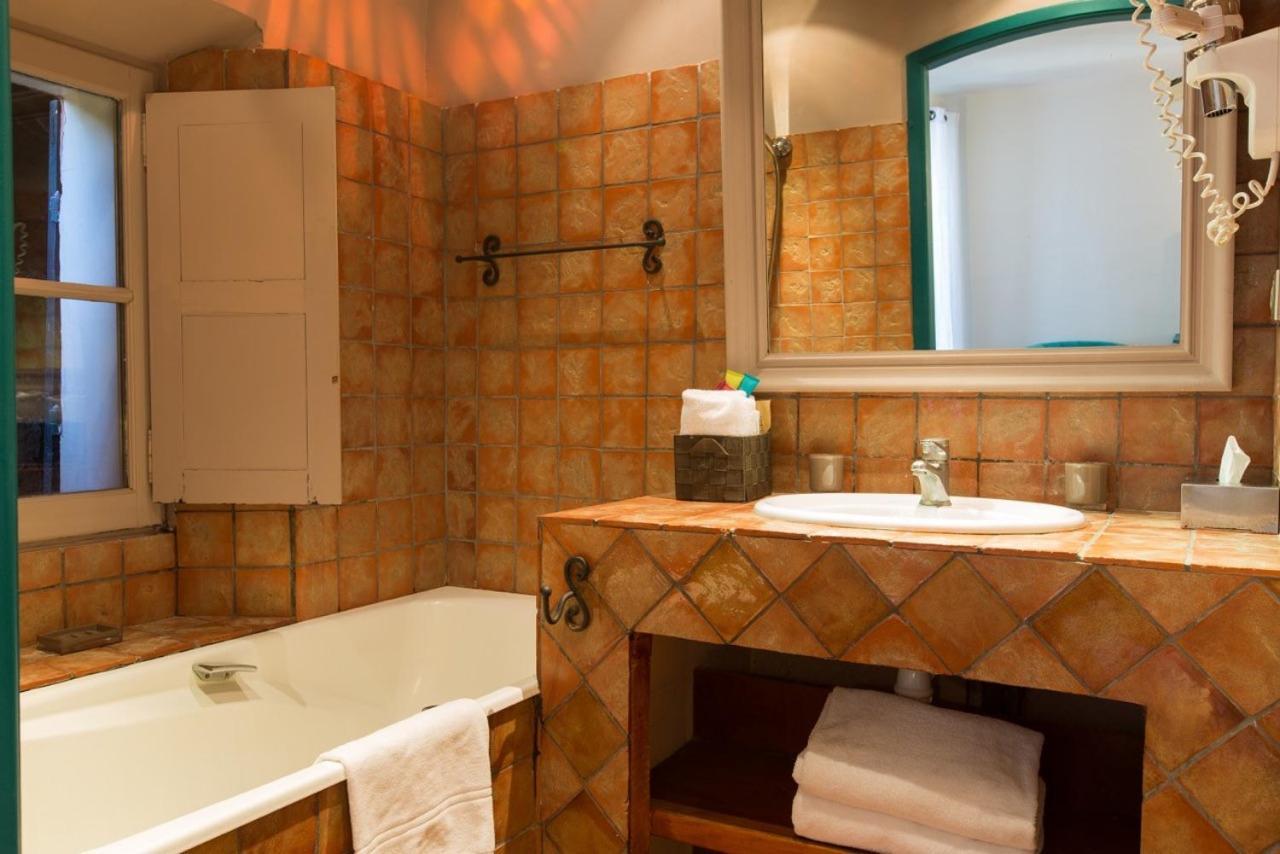 Hotel Le Jardin D'Emile Cassis Habitación foto